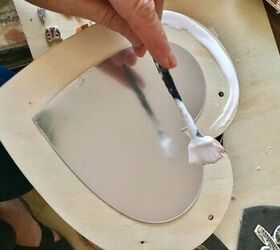 how to transform your old crockery into a beautiful mirror frame, PVA Glue edges