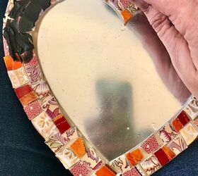 how to transform your old crockery into a beautiful mirror frame, Grouting