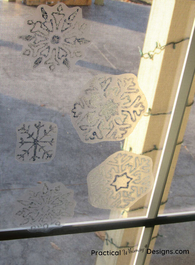 calcomanas de copos de nieve para ventanas, Copos de nieve de papel de contacto con purpurina en la ventana