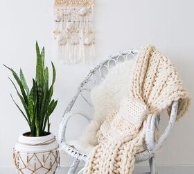 s 25 sweet upcycles that made us smile this month, DIY Yarn Wall Hanging