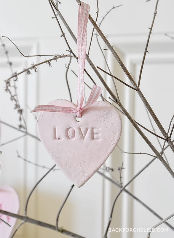 create a valentine s day centerpiece in 5 simple steps