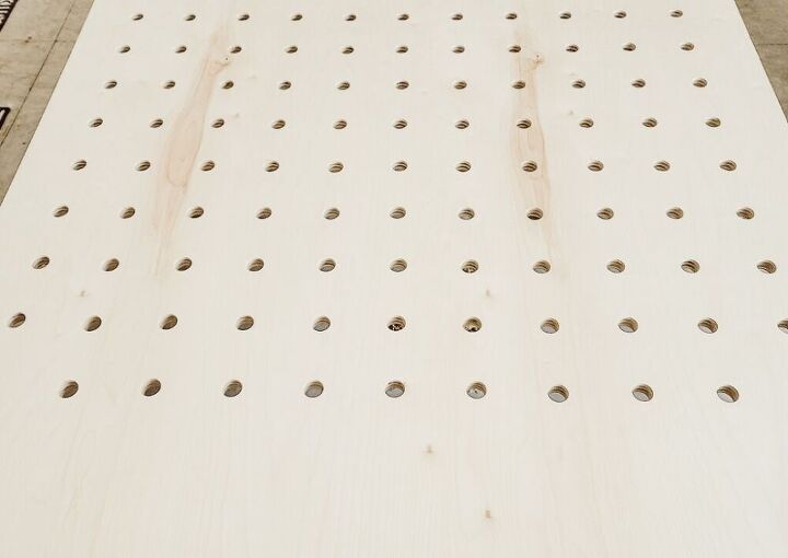 cmo hacer un tablero de clavijas gigante de madera 804 sycamore, Se hicieron 143 agujeros