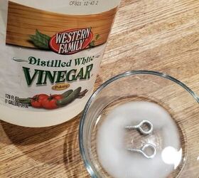 Pour vinegar into salt to copy this rustic decorating hack