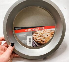 Stand a pie pan on your countertop to get this spring look