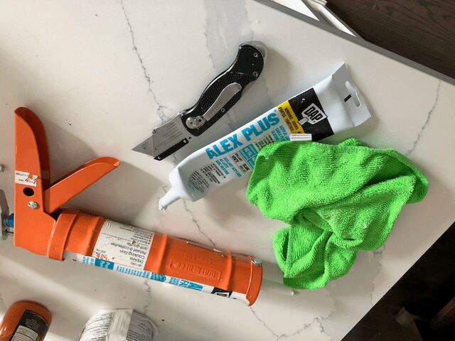 how to fix those ugly gaps in your crown molding and kitchen cabinets