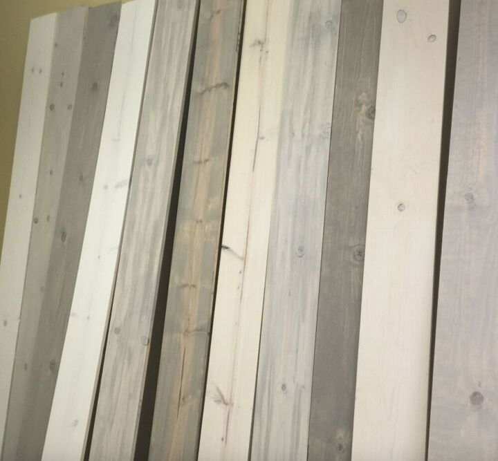 pared de acento de madera con un toque costero