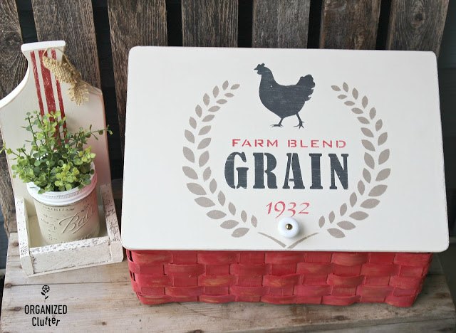 una caja de pan de la venta de garaje del pas cutesy farmhouse makeover