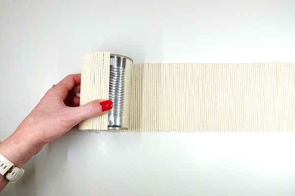 caja de bamb hecha con una lata