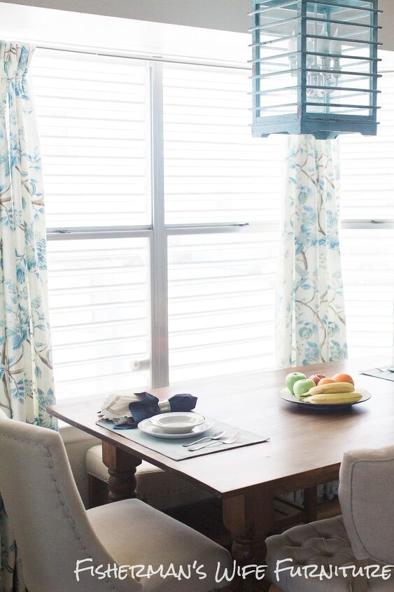 20 maneras de aadir un ambiente costero a tu casa sin ser pegajoso, DIY Coastal Dining Room Makeover