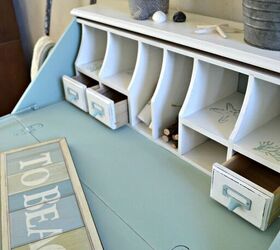 20 ways to add a coastal vibe to your home without being tacky, Create a sea toned desk