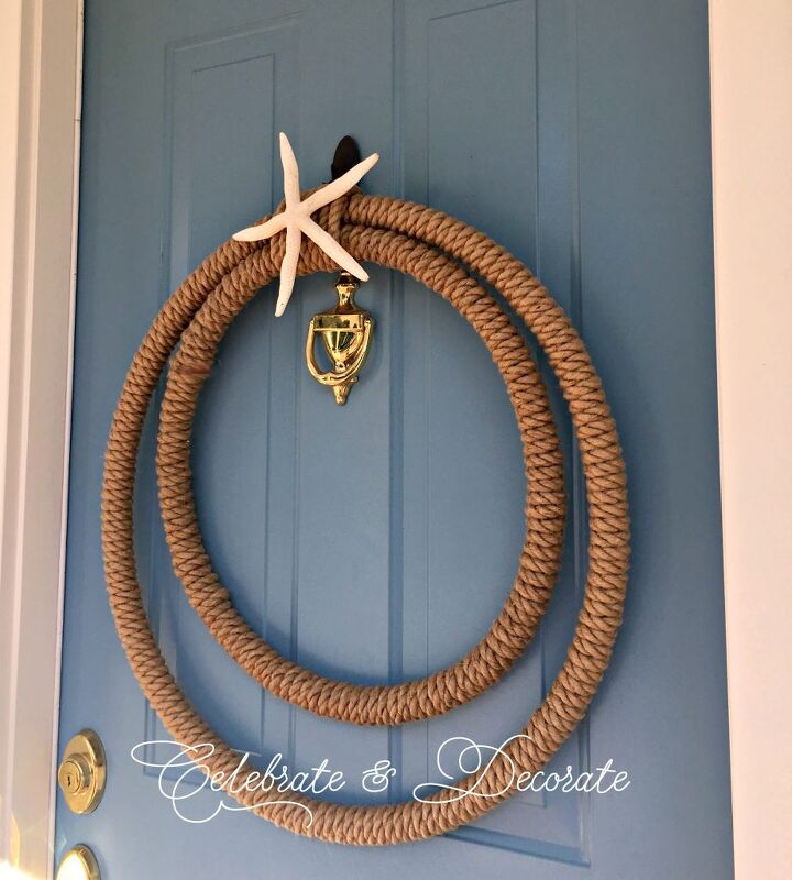 20 ways to add a coastal vibe to your home without being tacky, Use rope in your door wreath