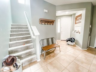 diy mudroom built in