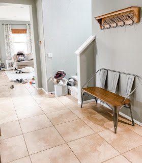 diy mudroom built in