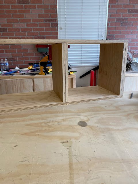 diy mudroom built in