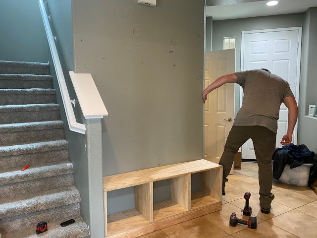 diy mudroom built in