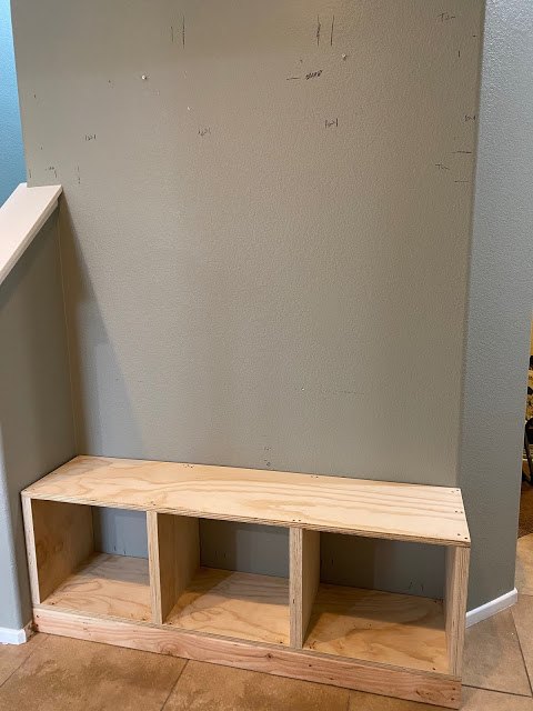 diy mudroom built in