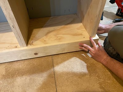 diy mudroom built in