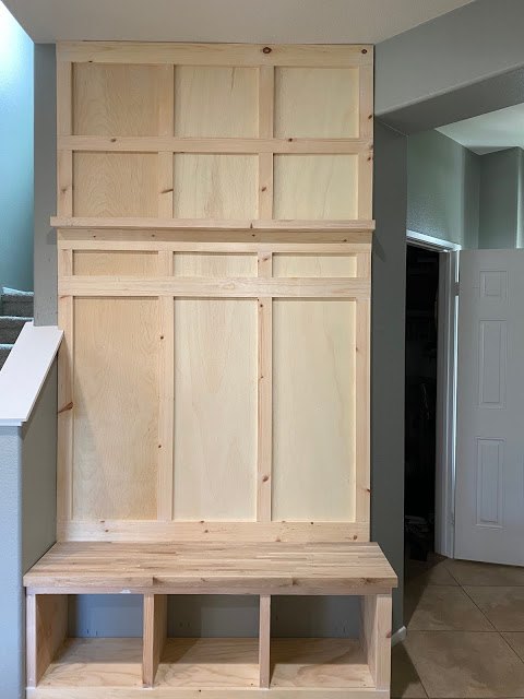 diy mudroom built in