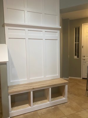 diy mudroom built in