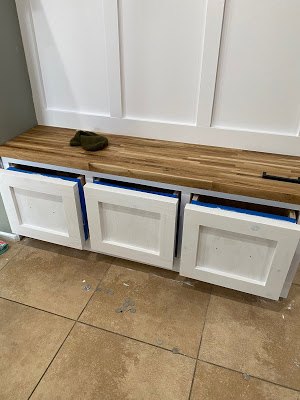 diy mudroom built in