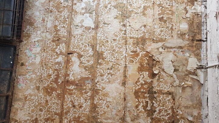 q dow do i preserve vintage wall paper and newspapers