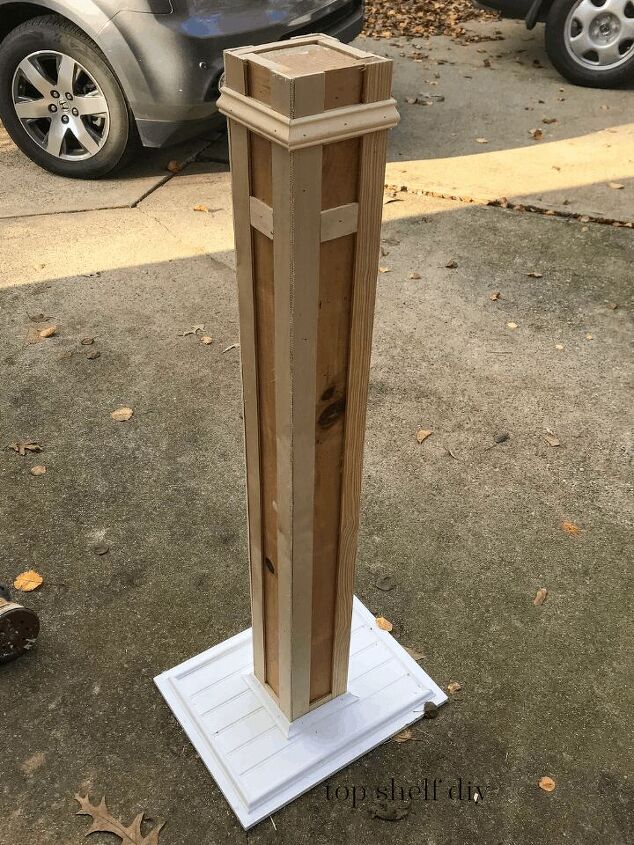 the easiest way to make a holiday porch lamp post