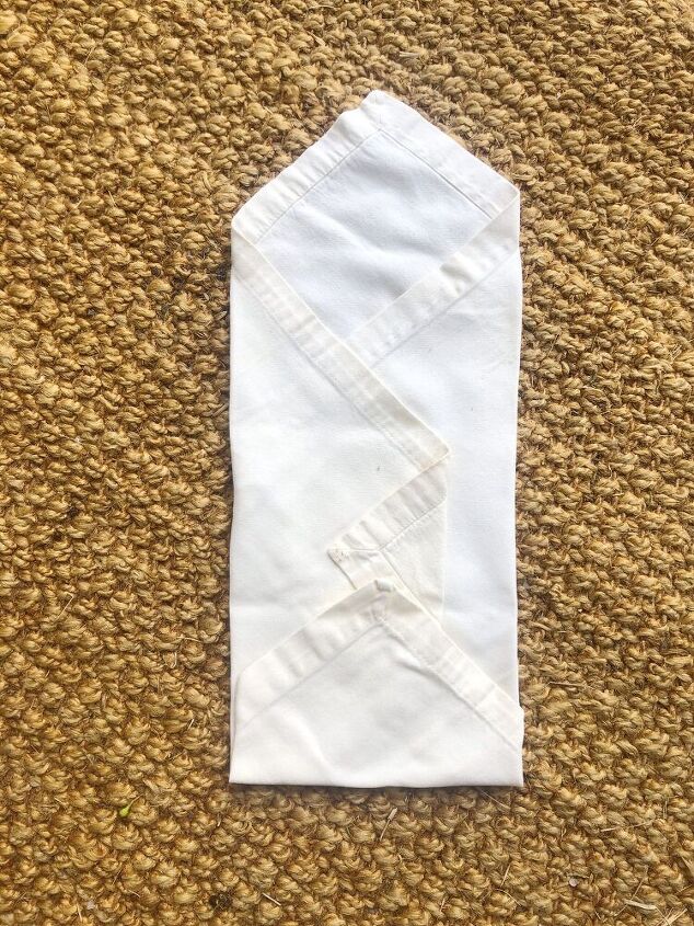 how to fold a napkin into an envelope