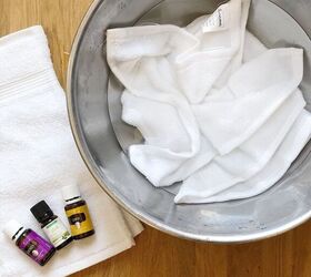 Soak hand towels in oil for this easy and convenient idea