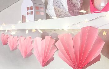 Guirnalda de corazones rosa con papel