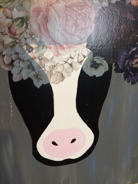 pinte uma imagem de uma vaca