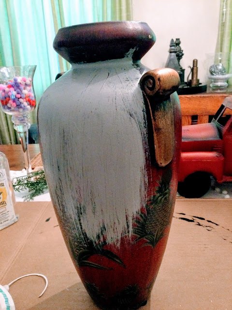 guess what i made using an old vase