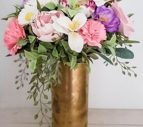 how to create a spring floral centerpiece, Pop it in a Vase