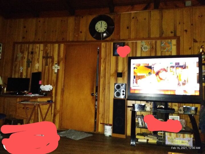 q my wall needs help