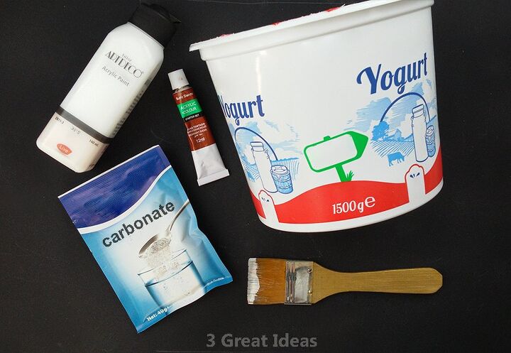maceta de barro con recipiente de plastico para yogur proyecto de reciclaje
