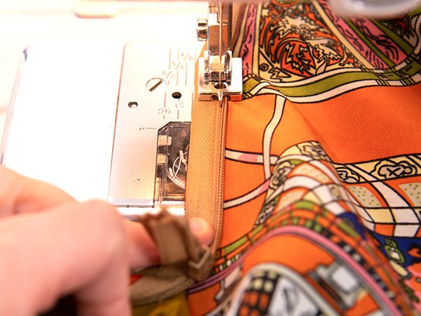 cmo coser una funda de almohada de seda a partir de una bufanda formas de almohada