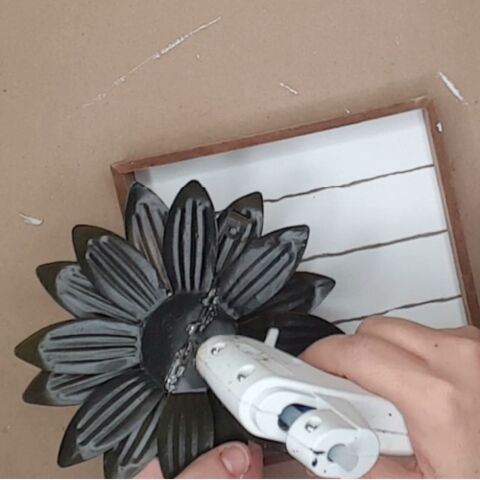 flor de mola de metal para pendurar na parede