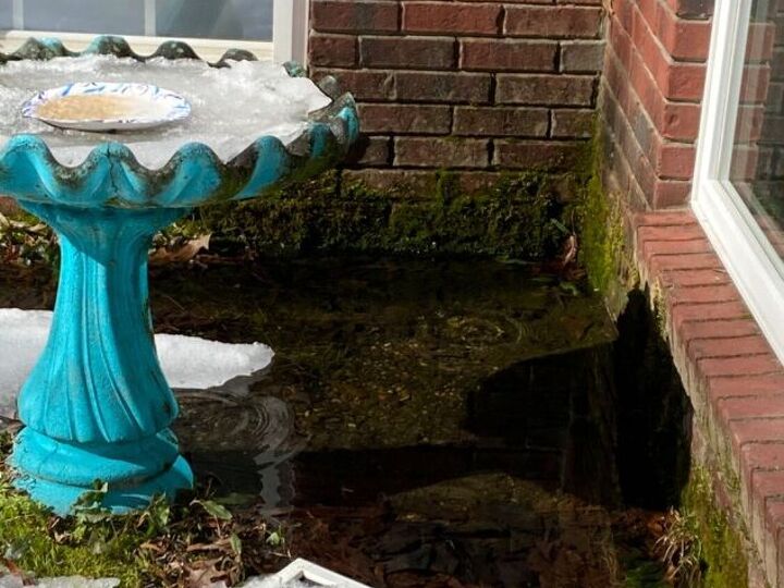 q how to avoid water being trapped at the corner of my house