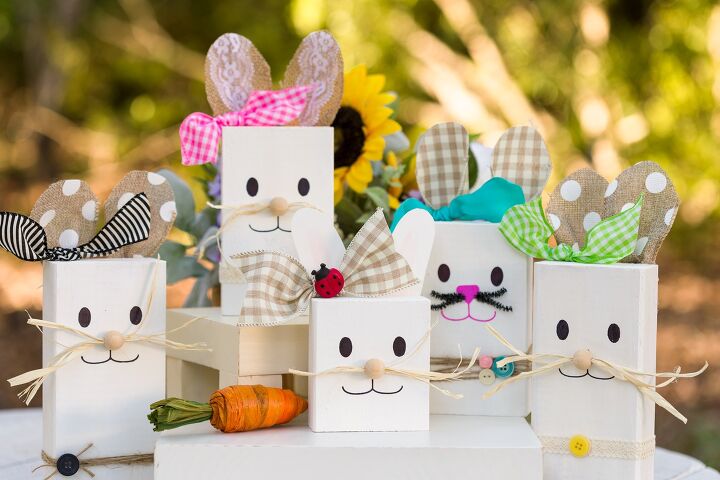 20 ideas creativas de pascua que necesitars esta primavera, Conejo de Pascua de madera de desecho DIY