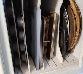 Cookie sheet storage outlet rack