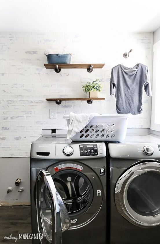 18 ideas econmicas para dar un empujn a tu deprimente lavadero, C mo construir estanter as de tubos Lavander a