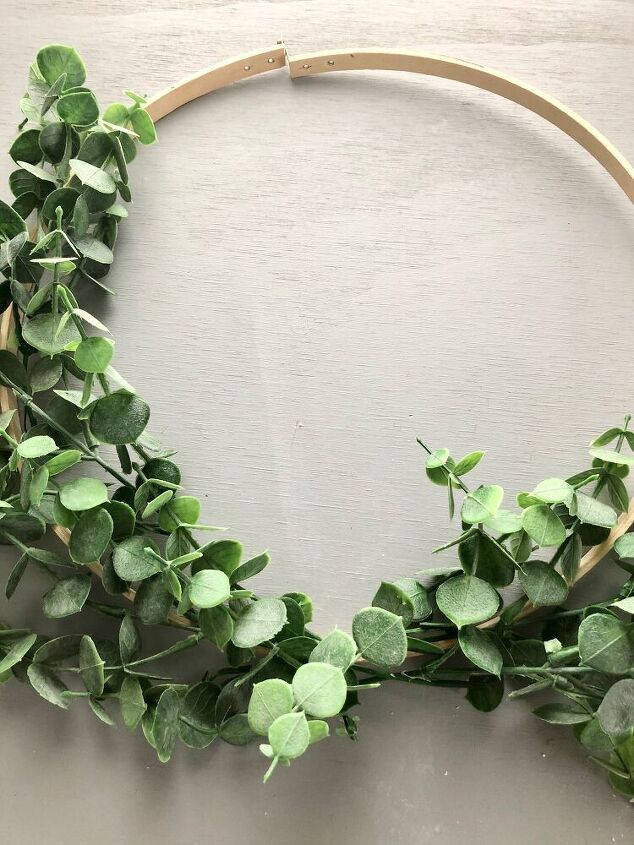 a diy sweet simple spring wreath