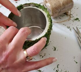 making a moss covered vase