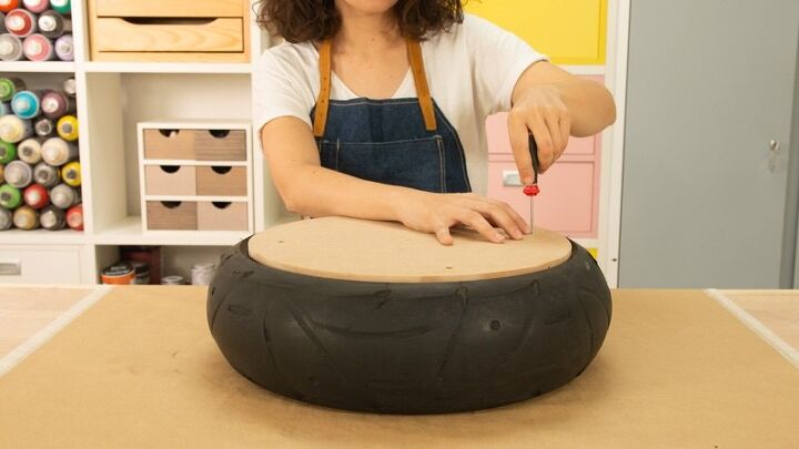 how to make a round stool with a wheel