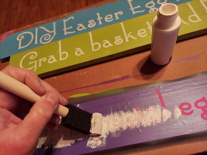 diy easter egg hunt with signs, Paint wording with stencils