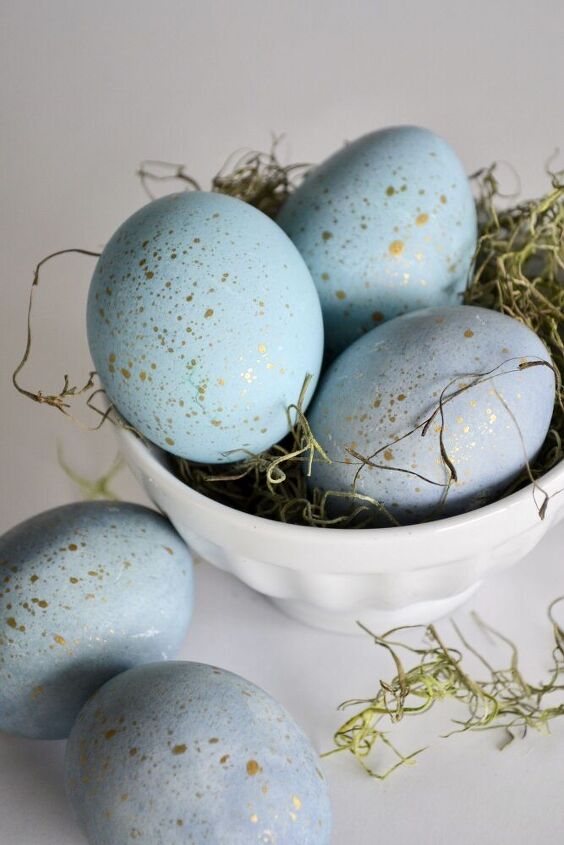 20 belas idias de ovos de pscoa que estamos to animados para experimentar este ano, Ovos de P scoa tingidos naturalmente