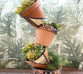 s 17 awesome dollar store pot ideas everyone will be copying this spring, Topsy Turvy Planter