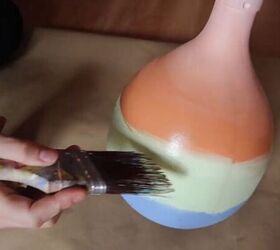13 maneras ingeniosas de falsificar un jarrn de diseo con poco presupuesto, Jarr n con mezcla de arco iris