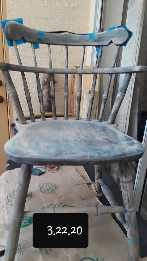 reforma de cadeira familiar, Decapagem ArtMinds Bahama Blue aplicada com pano