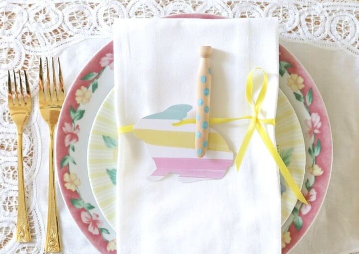 sweet and simple easter table setting