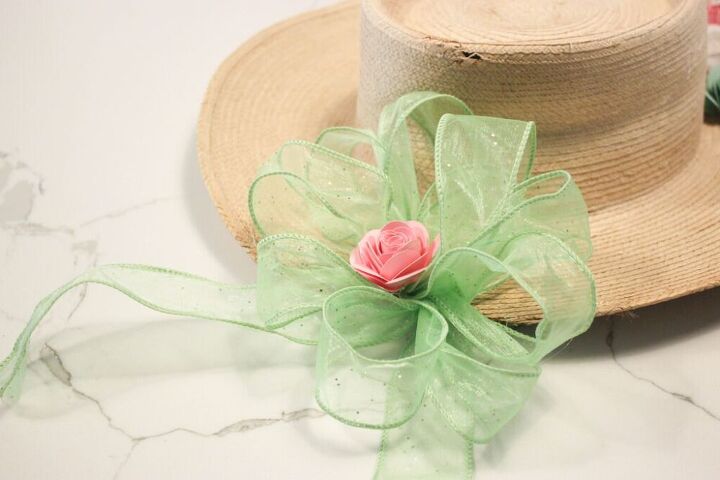cmo hacer una corona de flores de papel usando un sombrero de paja